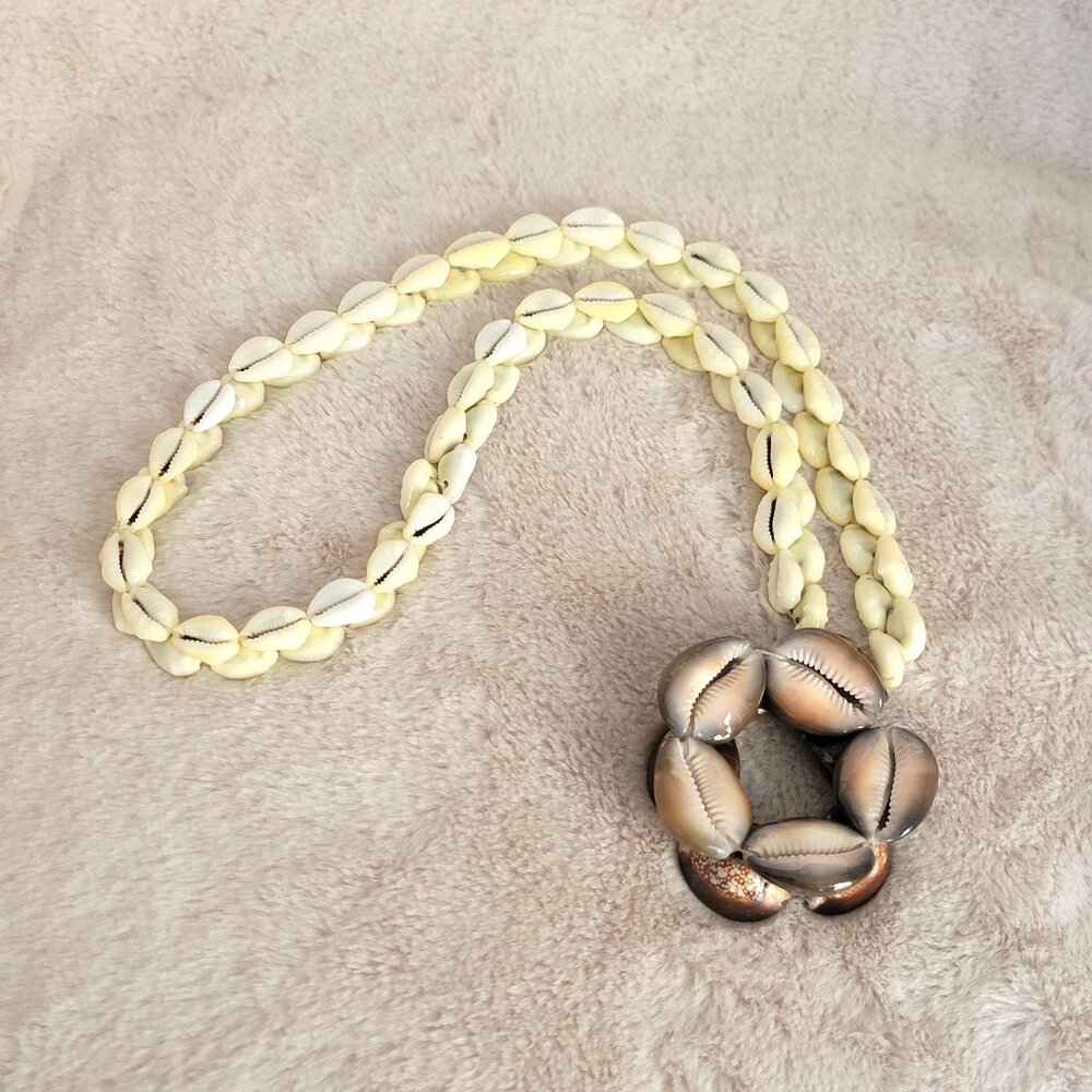 All Natural Cowrie Shell Sea Shell Necklace 15" - From Bahamas - Gorgeous!